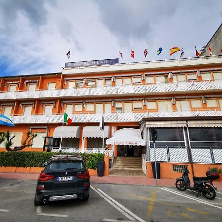 Hotel Milani Lido di Camaiore Exterior photo
