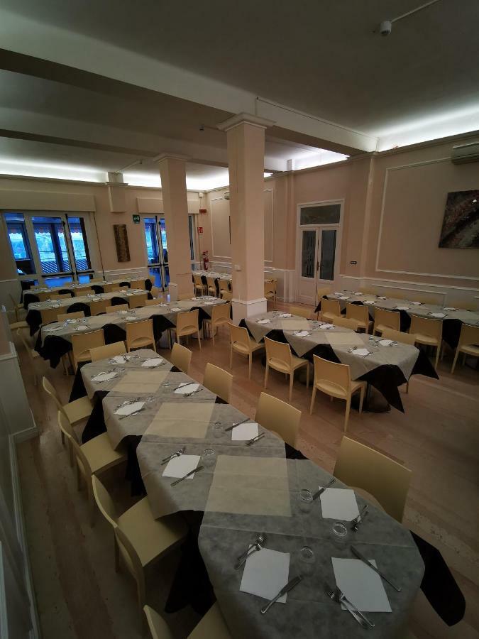 Hotel Milani Lido di Camaiore Exterior photo